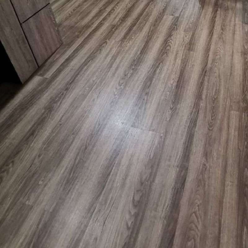 DR.FLOOR พื้นกระเบื้องยางลายไม้ SPC Wood Series 5mm (Click Lock) DF-W5-7007-1