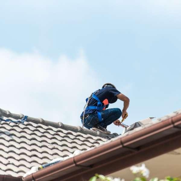 ค่าสำรวจบริการตรวจสอบและซ่อมหลังคารั่ว-1