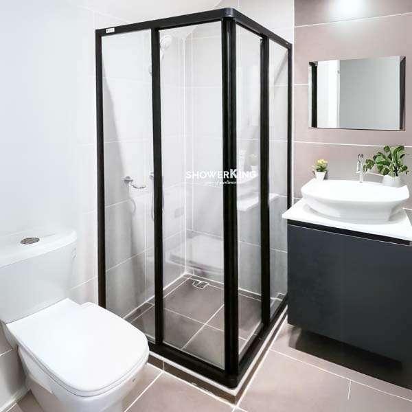 ฉากกั้นอาบน้ำ SERENA I Plus บานเลื่อนเข้ามุม แบบมีเฟรมสีดำ-1
