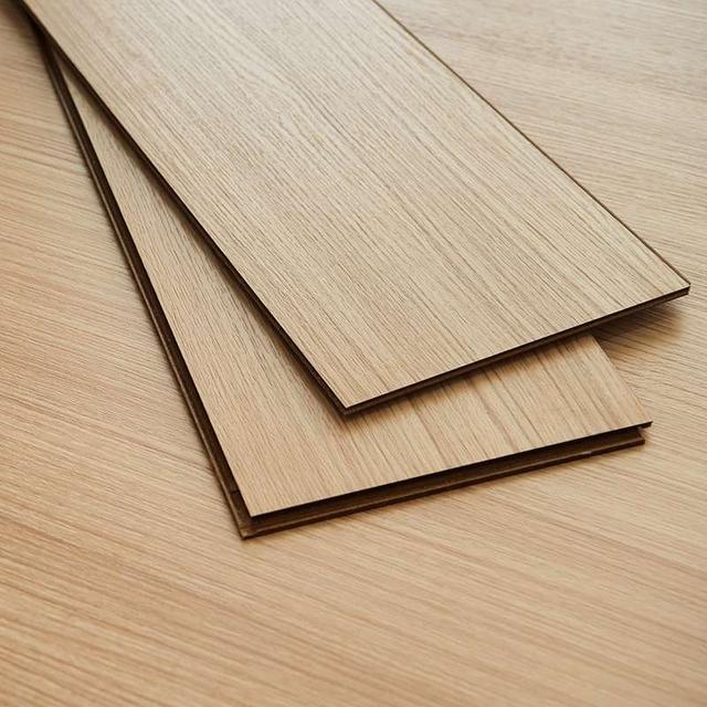 ไม้พื้นลามิเนต UNIX Click Lock 8 mm รุ่น MD10780 สี Siam Teak (1.85 ตรม./กล่อง)